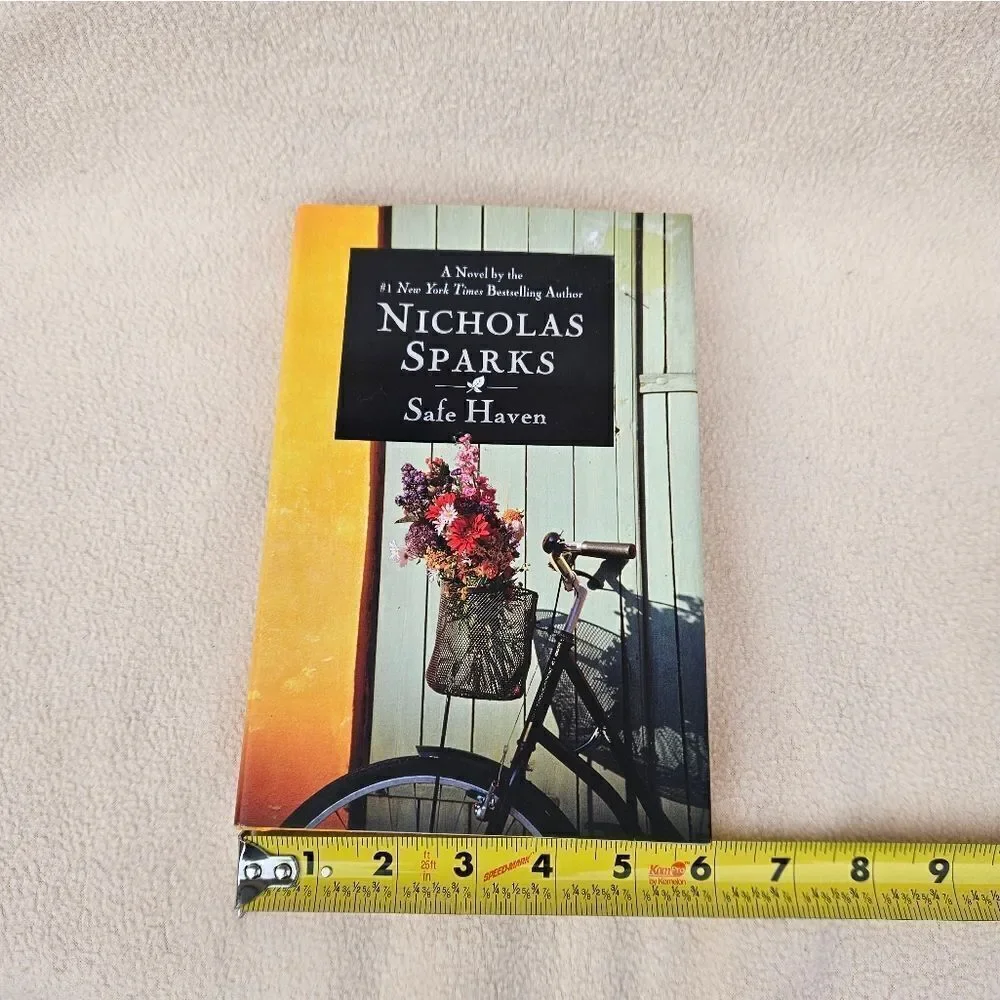 Nicholas Sparks Safe Haven Hardback Book